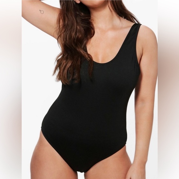 Boohoo Plus NWT Basic Scoop Neck One Piece Swimsuit Black Women’s Size 16 - Picture 1 of 11
